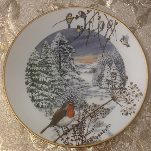 Winter Scene Decorative Plate with Gold Rim - Picture 5 of 5
